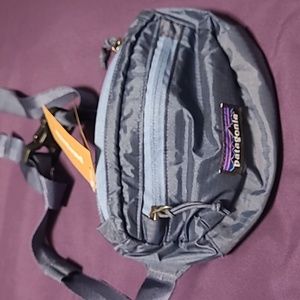 Patagonia LW Travel Mini Hip Pack in Dolomite Blue